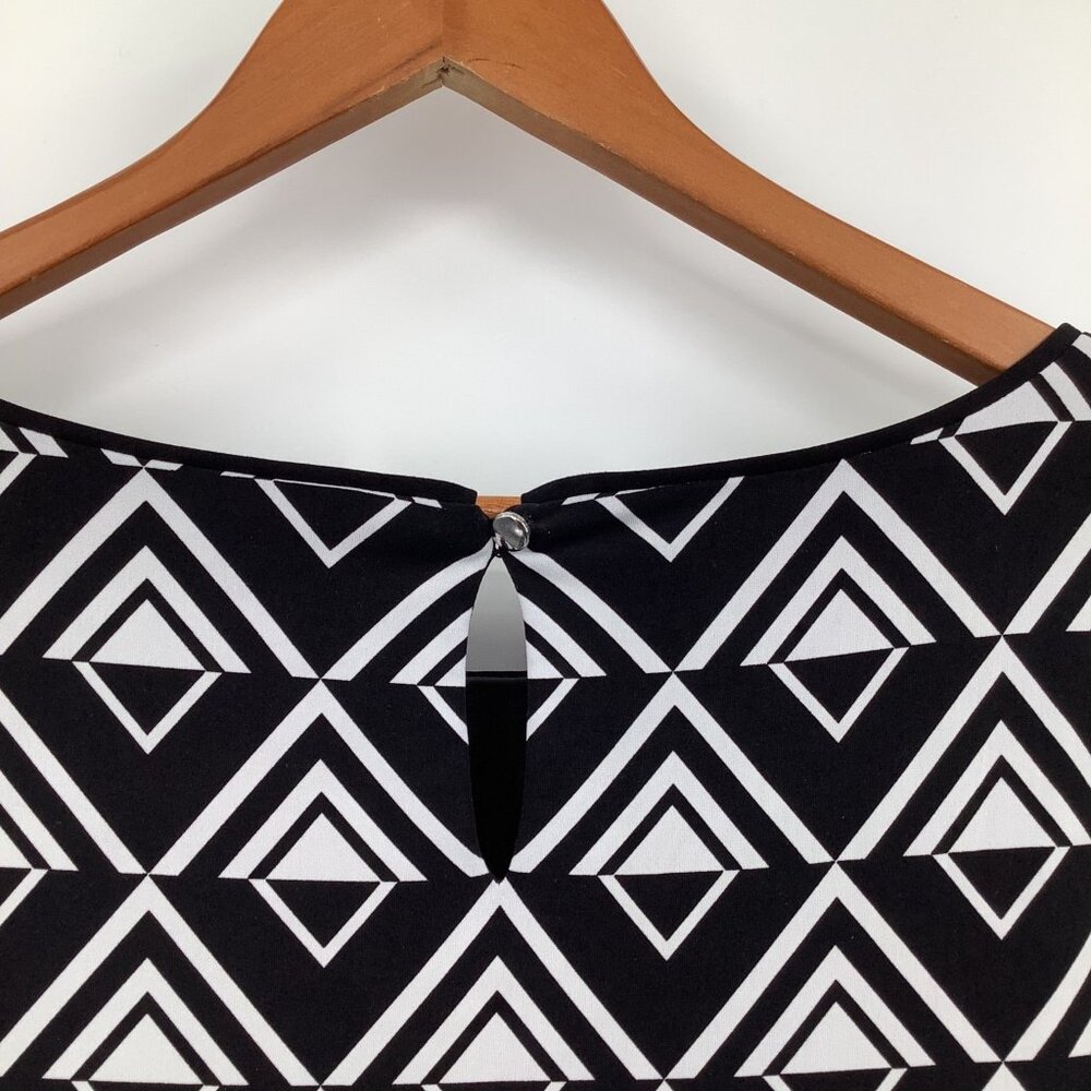 WHITE HOUSE BLACK MARKET Women's Black & White M Geometric 3/4 Sleeve Dress - Picture 4 of 7